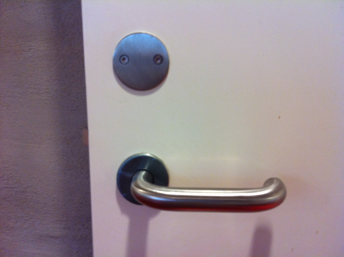 Dag 42 – fleksibilitetstrening med dørhåndtak og&nbsp;lysbrytere