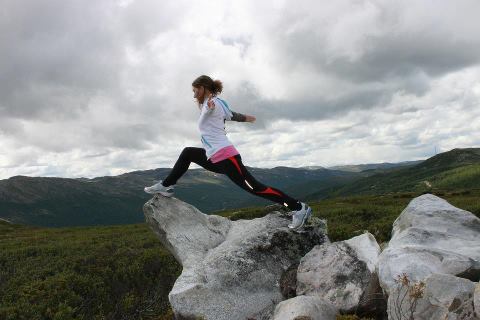 Foss, kanon og Cava. Herlige stretchingopplevelser i&nbsp;fleng!